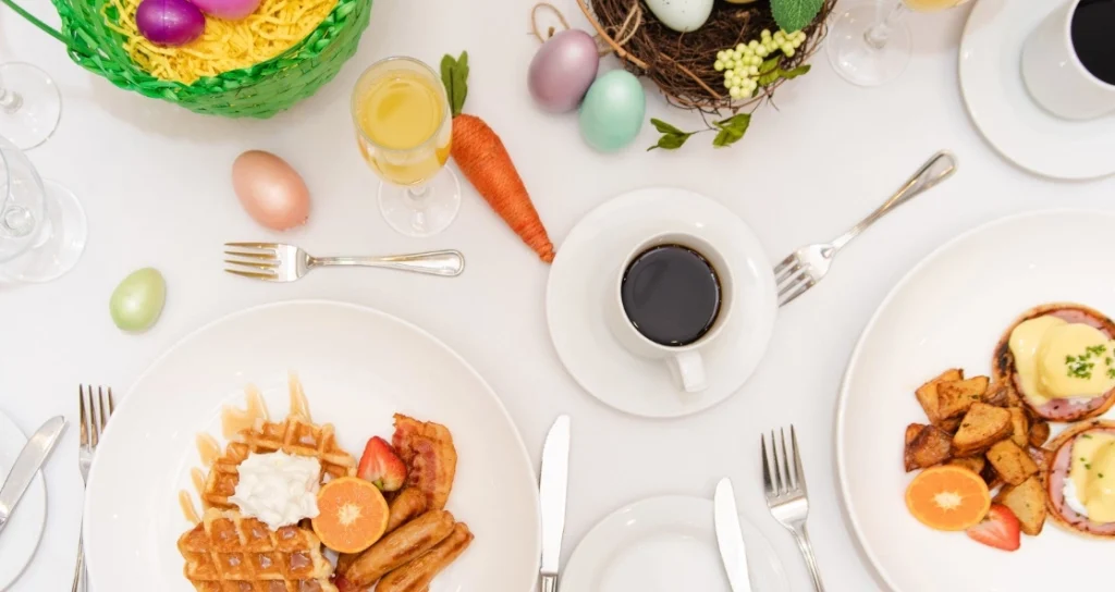 Head to the Hilton ballroom for a family-friendly buffet. 