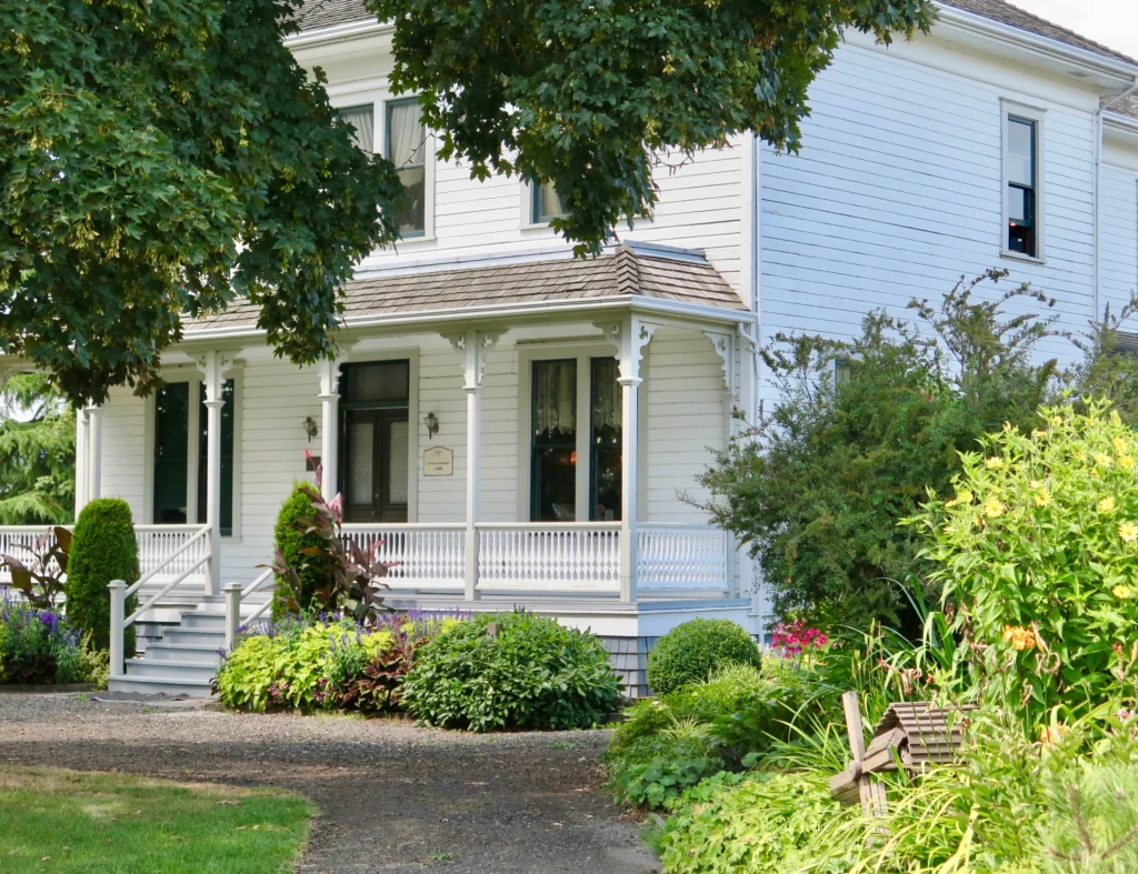 Plan a summertime trip to London Farm.