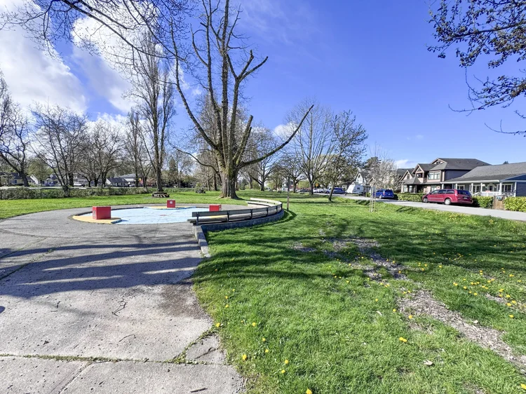 Burkeville Neighbourhood Park