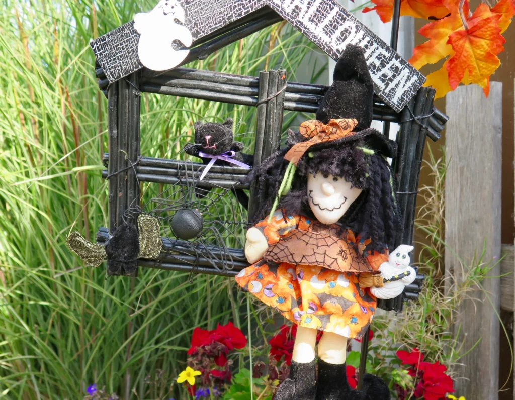 Keep your eyes peeled for cool Halloween decorations in Steveston. 