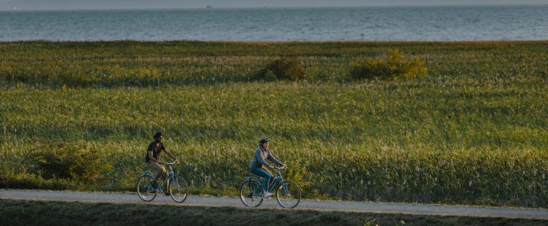 Bikers on the West Dyke Trail